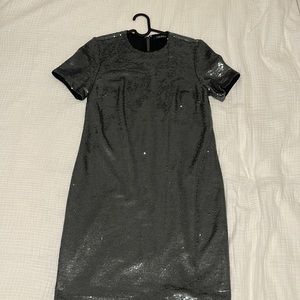 Short sleeve mini dress